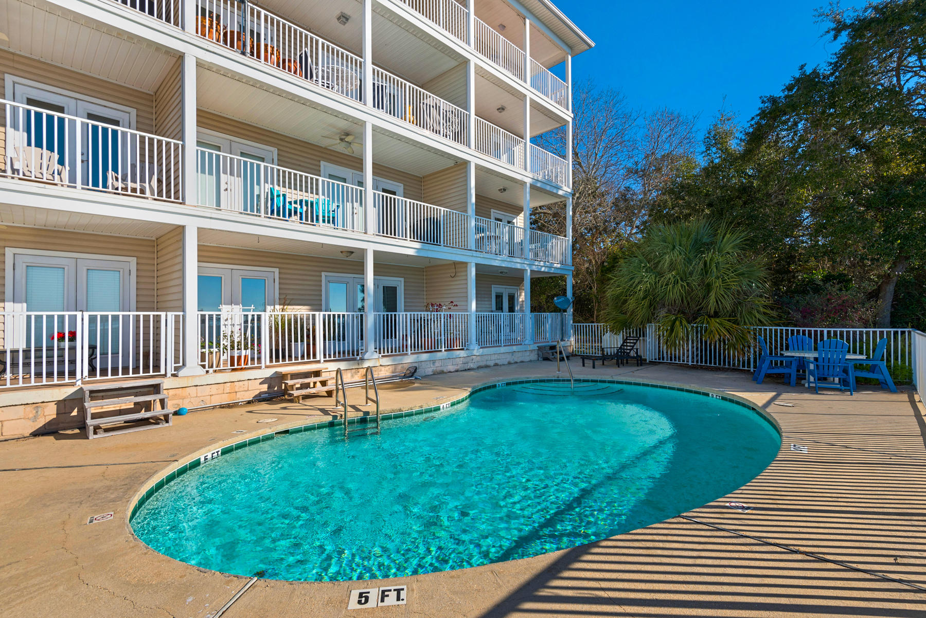 RUM ISLAND CONDOMINIUM - Residential