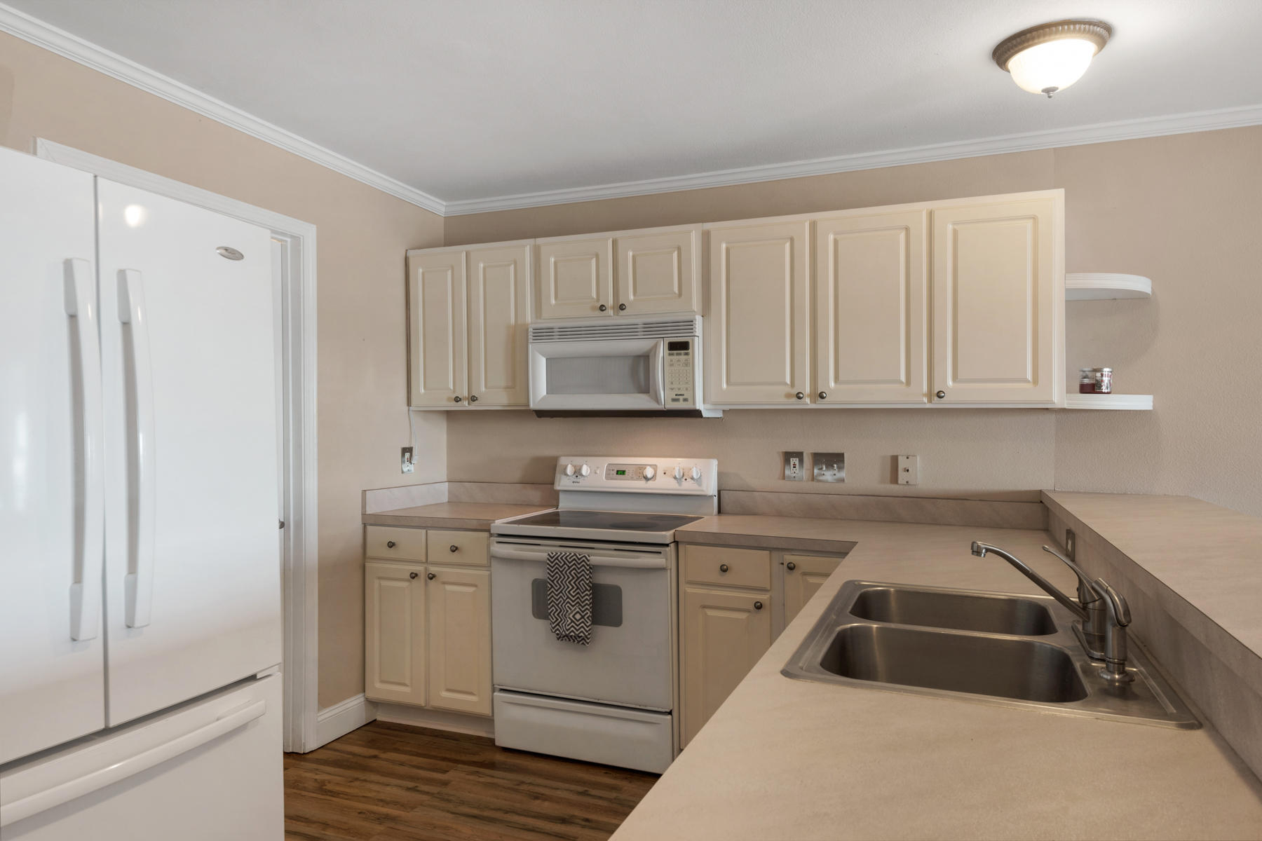 RUM ISLAND CONDOMINIUM - Residential