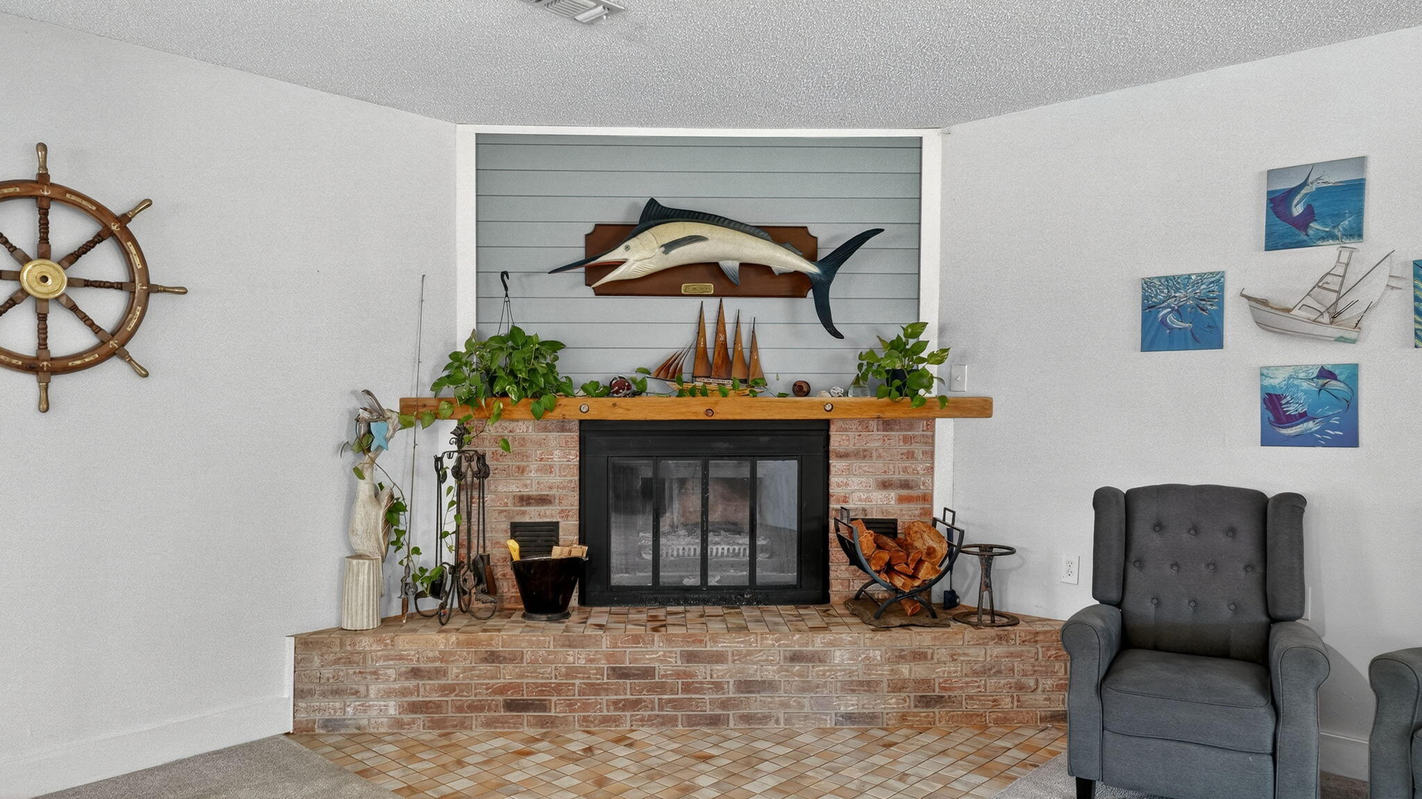 ROBLEDAL ESTATES - Residential