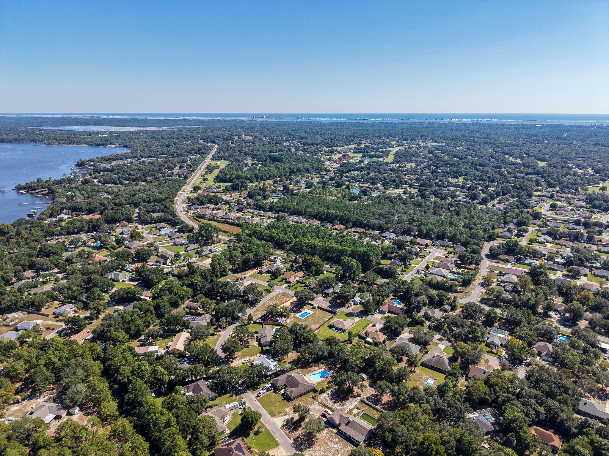 ROBLEDAL ESTATES - Residential