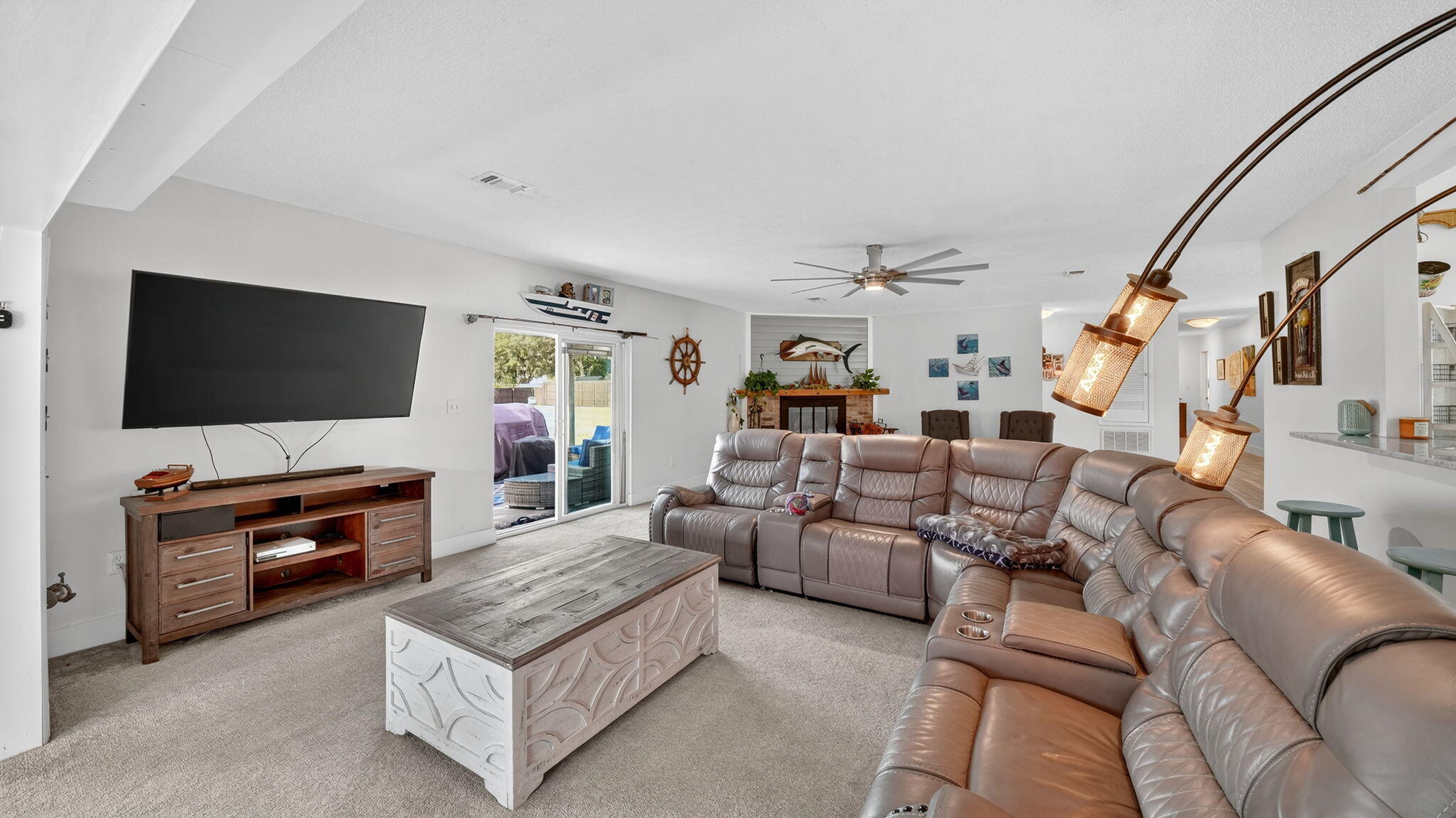 ROBLEDAL ESTATES - Residential