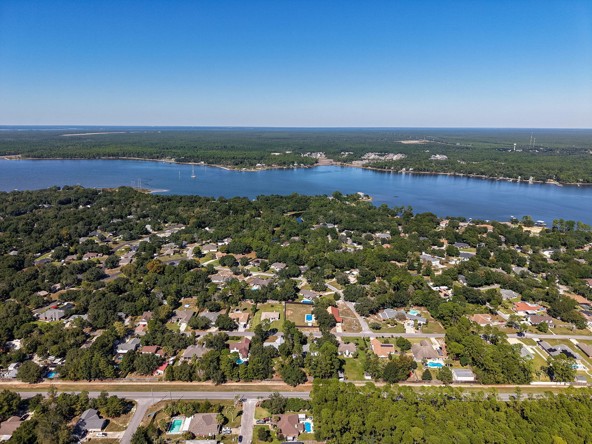 ROBLEDAL ESTATES - Residential