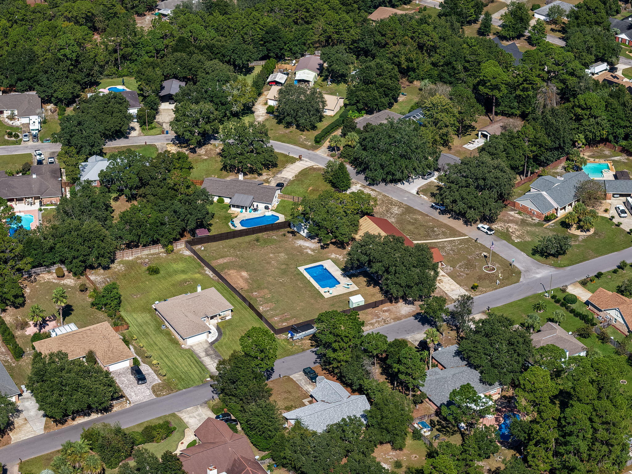 ROBLEDAL ESTATES - Residential