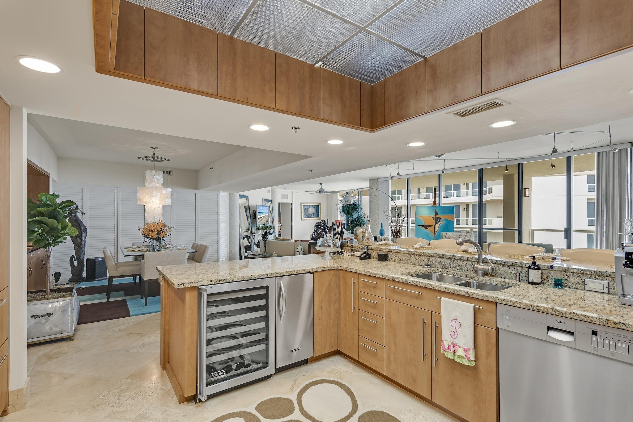 EAST PASS TOWERS CONDO - Residential