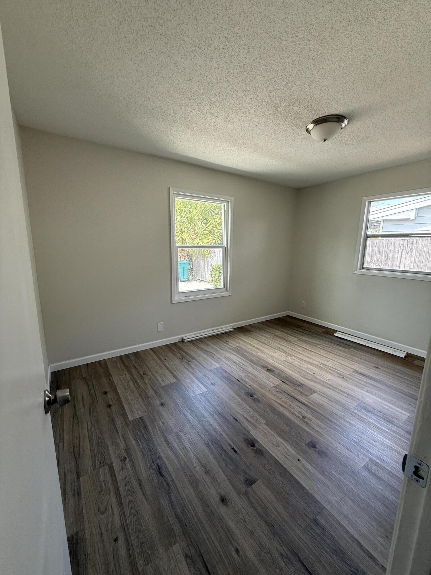 METES & BOUNDS - Residential Lease