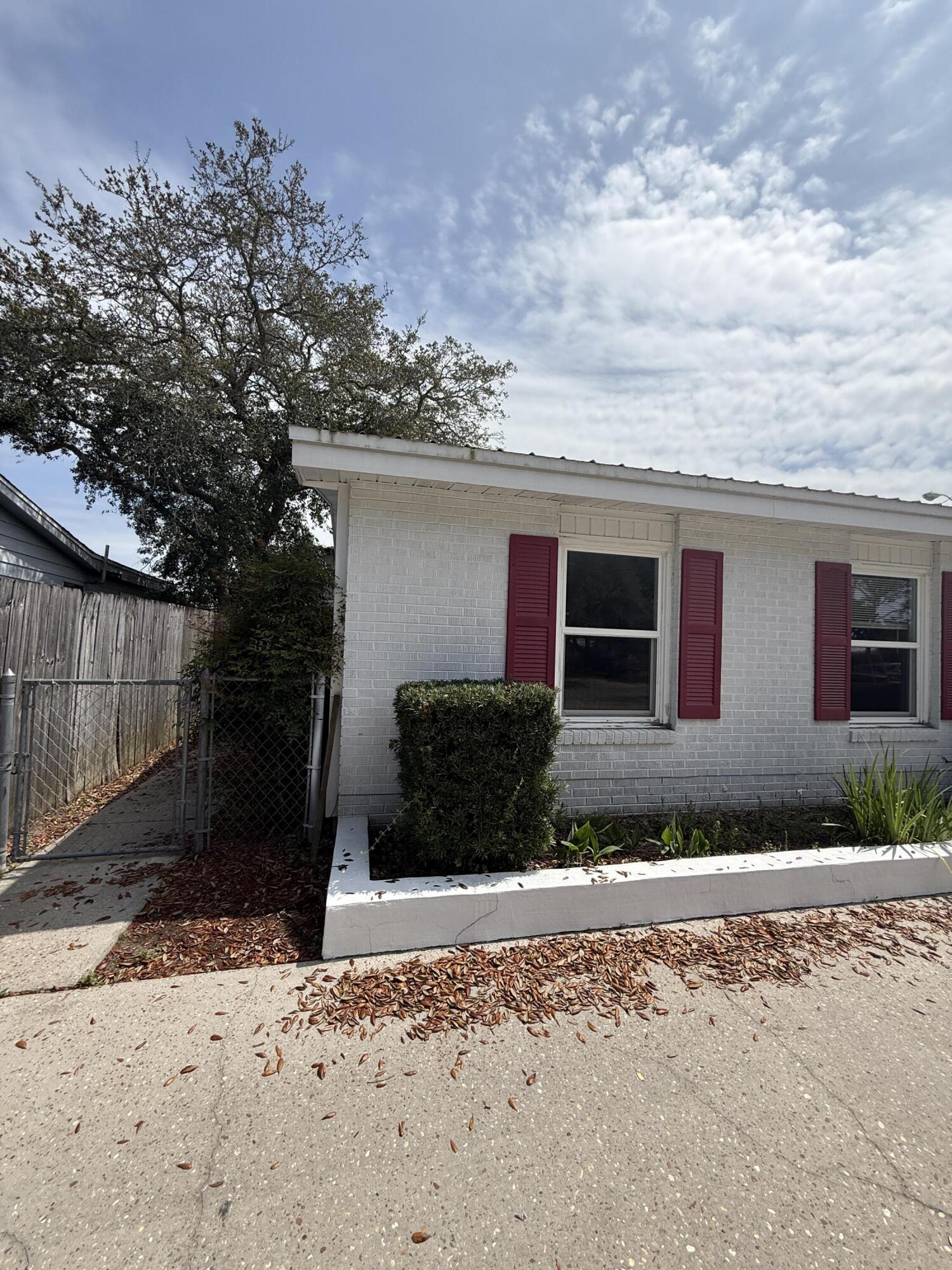 METES & BOUNDS - Residential Lease