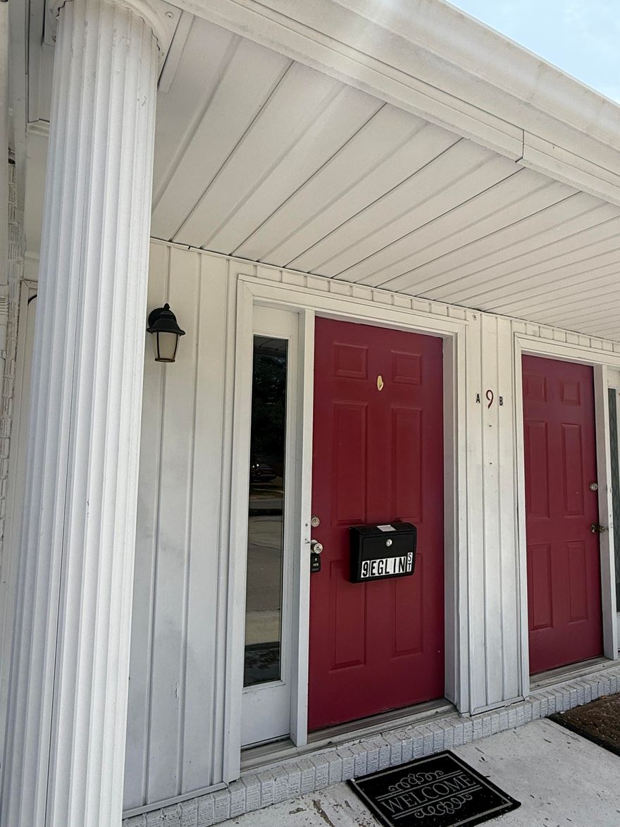 Your new home awaits! This is a beautifully updated and spacious apartment, with a large kitchen! It is in a very convenient location in a friendly neighborhood. Washer and dryer are included. Pets are considered on a case by case basis.Contact the listing agent to schedule your tour today.Email : Showings@myardor.comCall: 850-903-4776