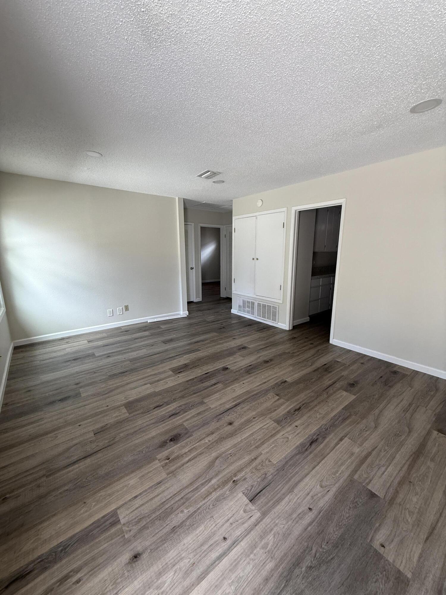 METES & BOUNDS - Residential Lease