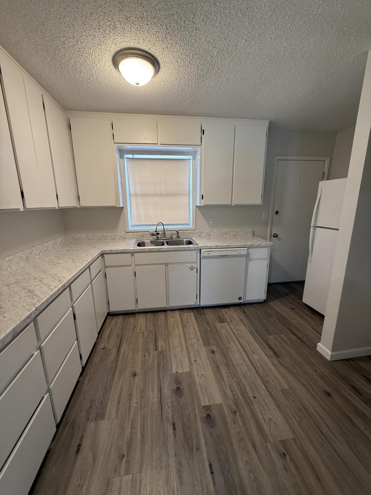 METES & BOUNDS - Residential Lease