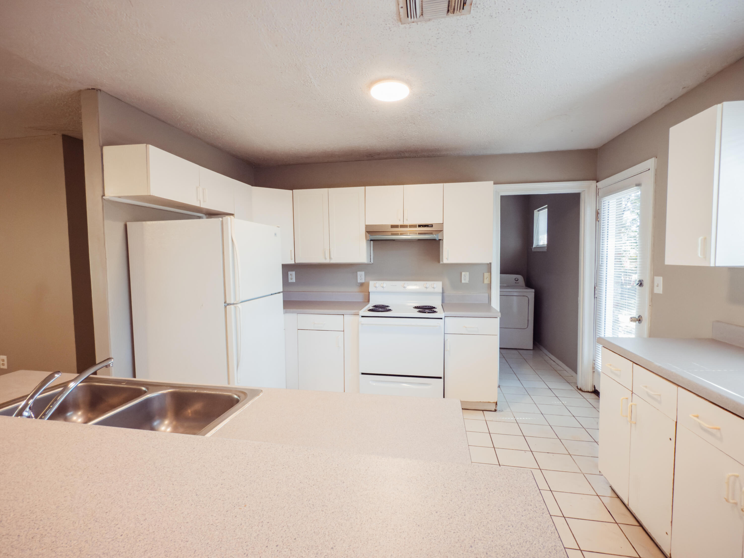 LAKEWOOD S/D - Residential Lease