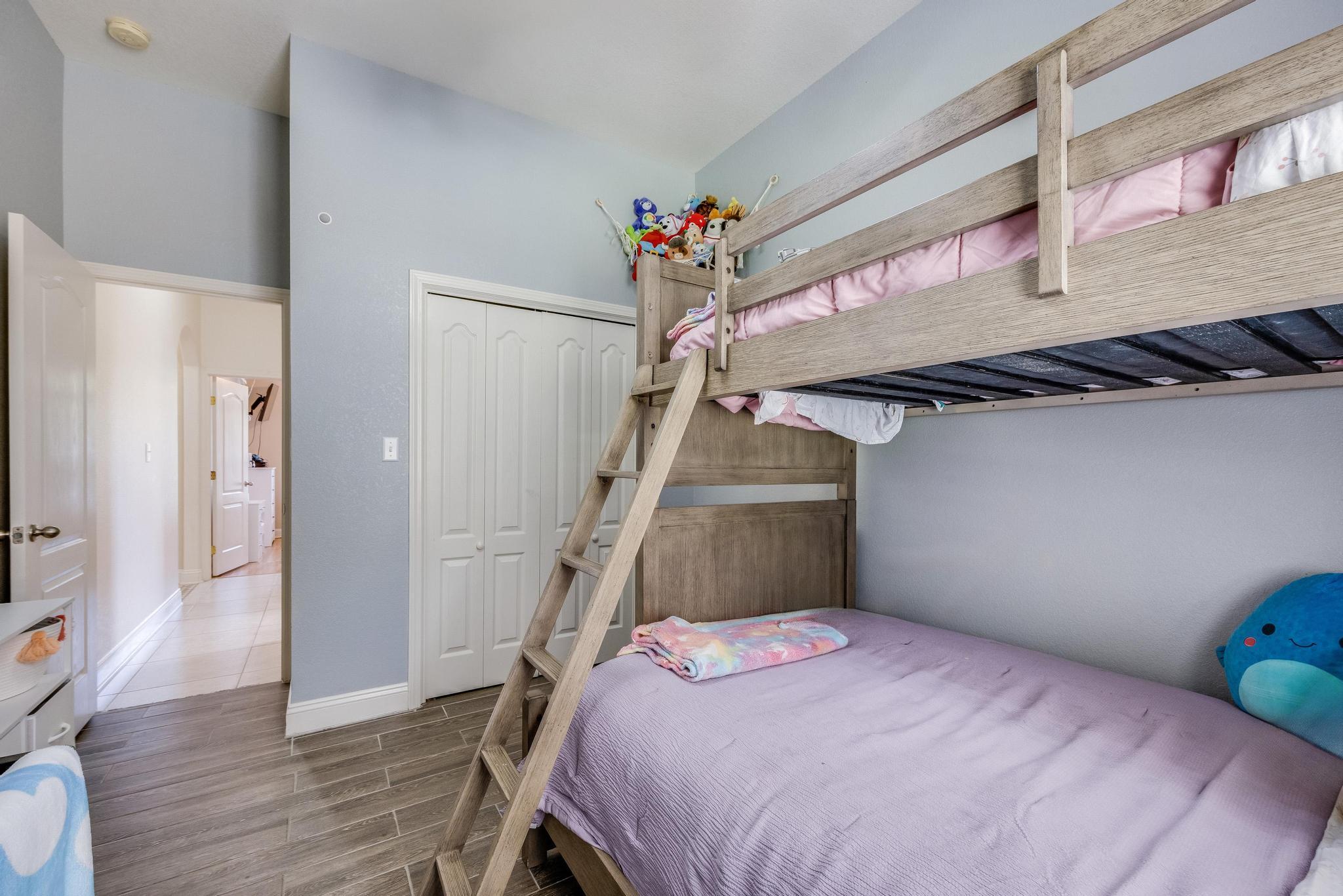 FOX VALLEY - Residential