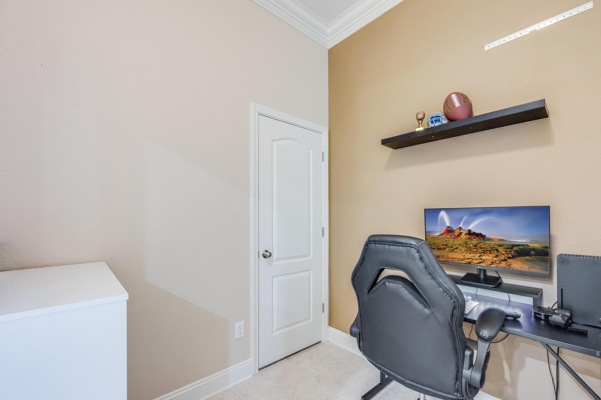 FOX VALLEY - Residential