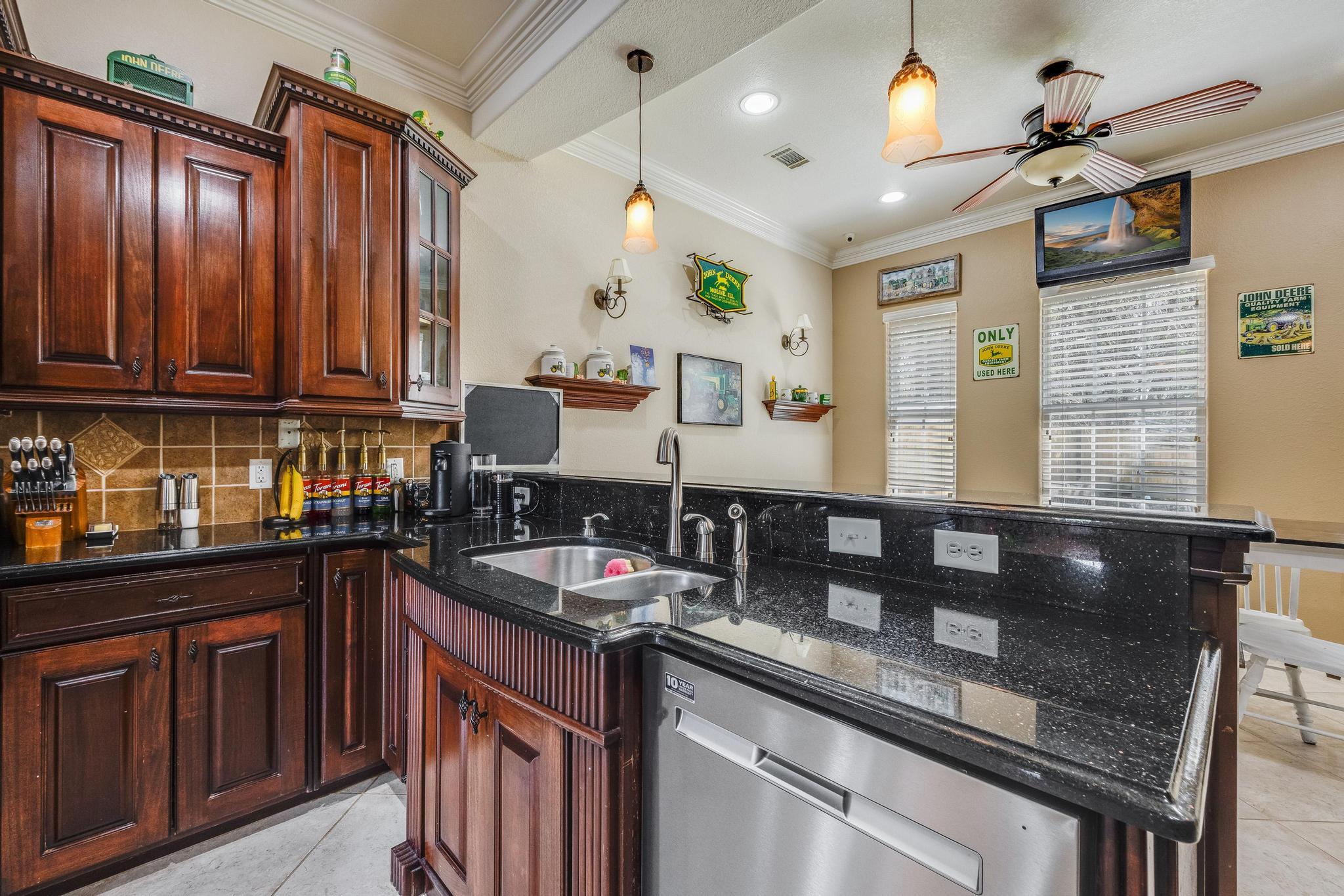 FOX VALLEY - Residential