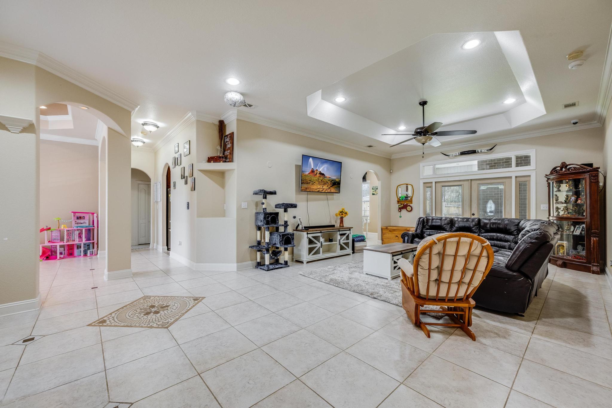 FOX VALLEY - Residential