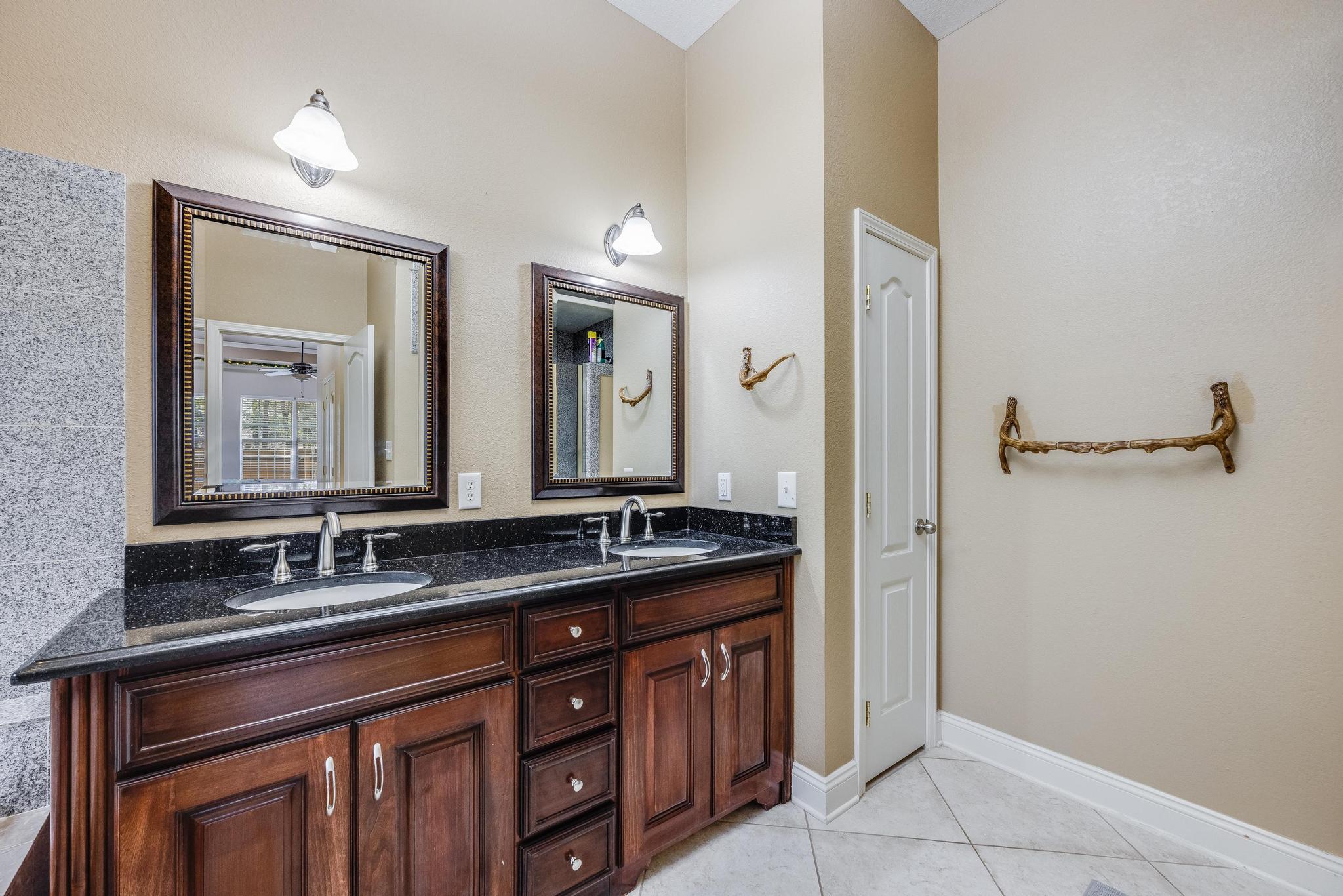 FOX VALLEY - Residential