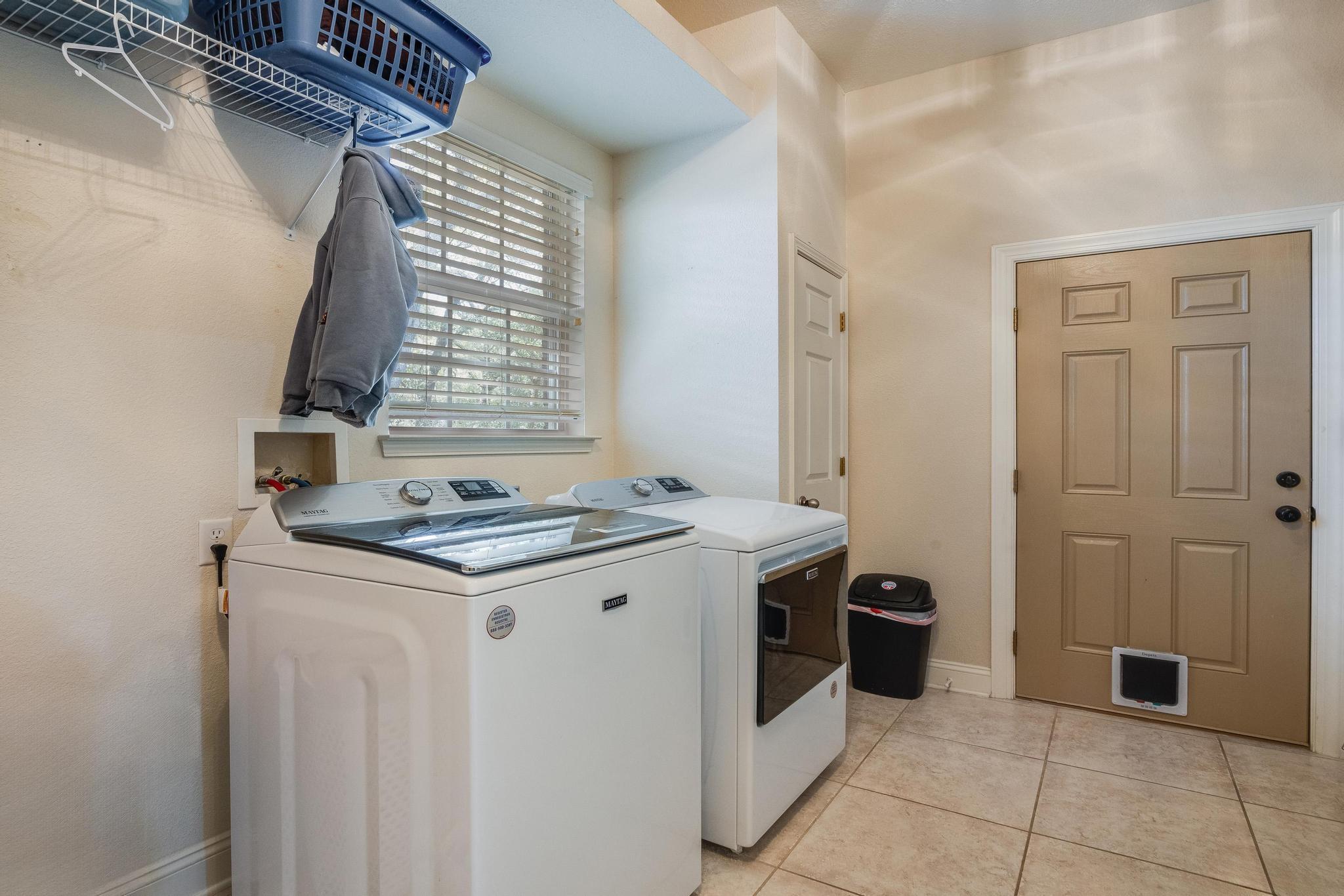 FOX VALLEY - Residential