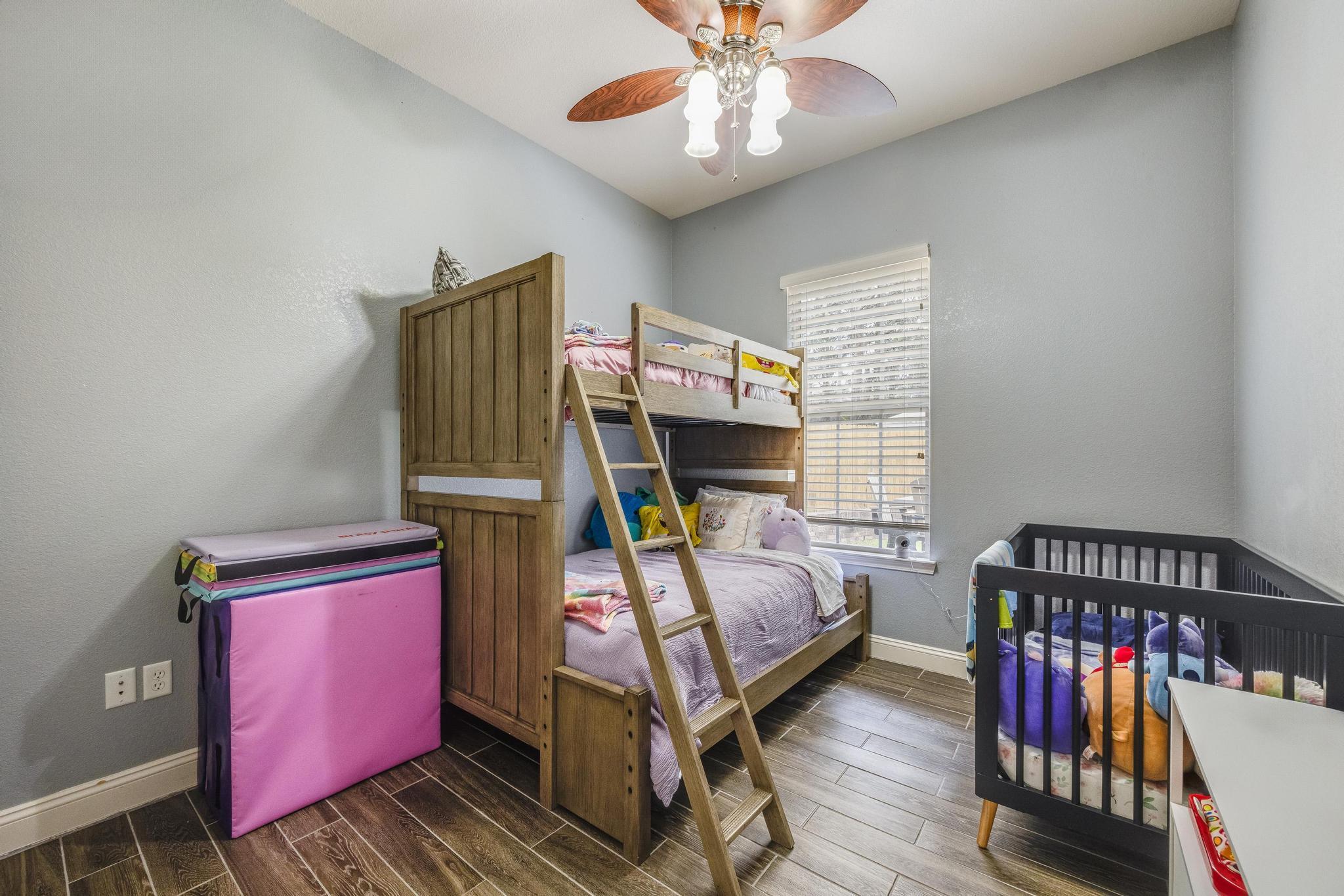 FOX VALLEY - Residential