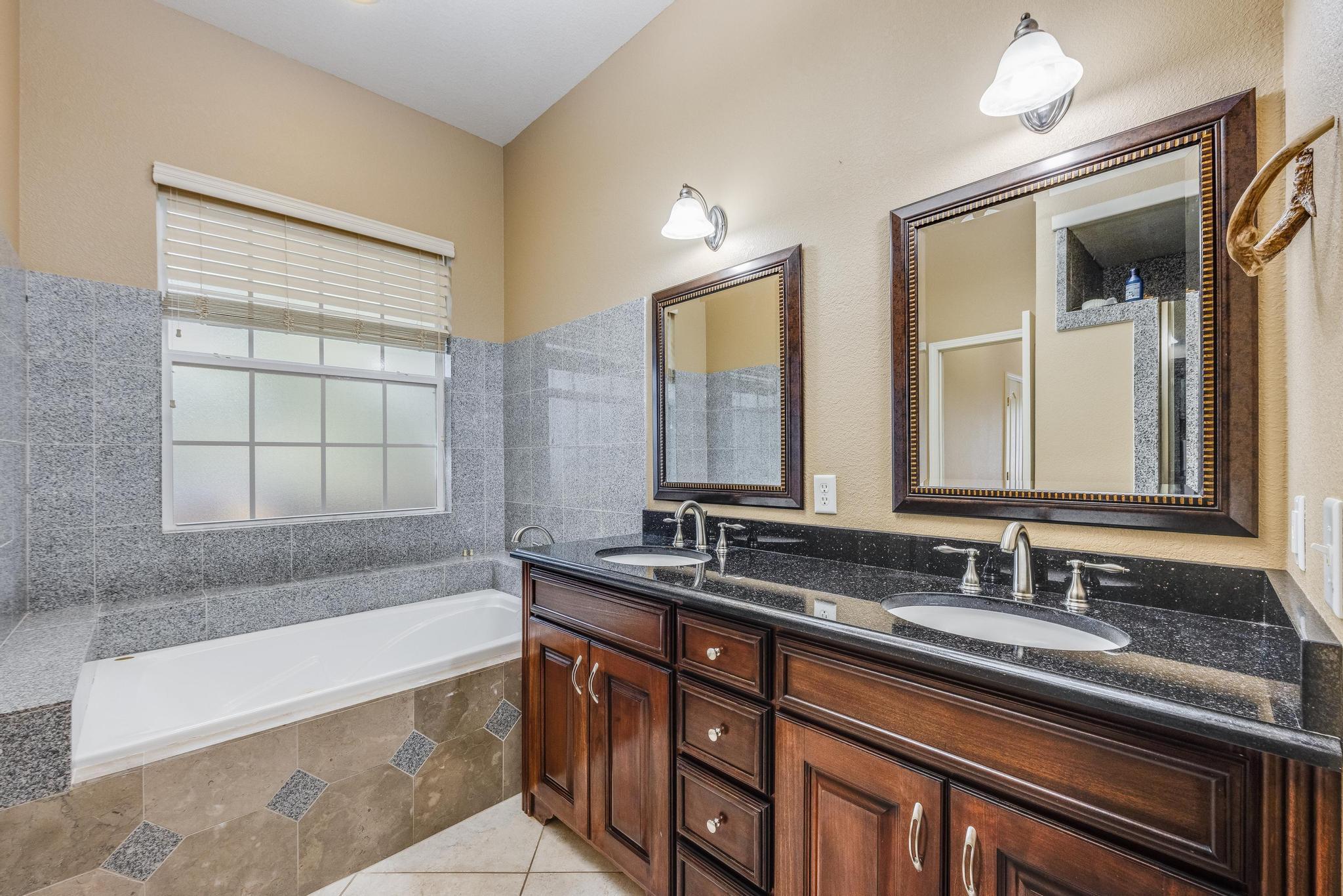 FOX VALLEY - Residential