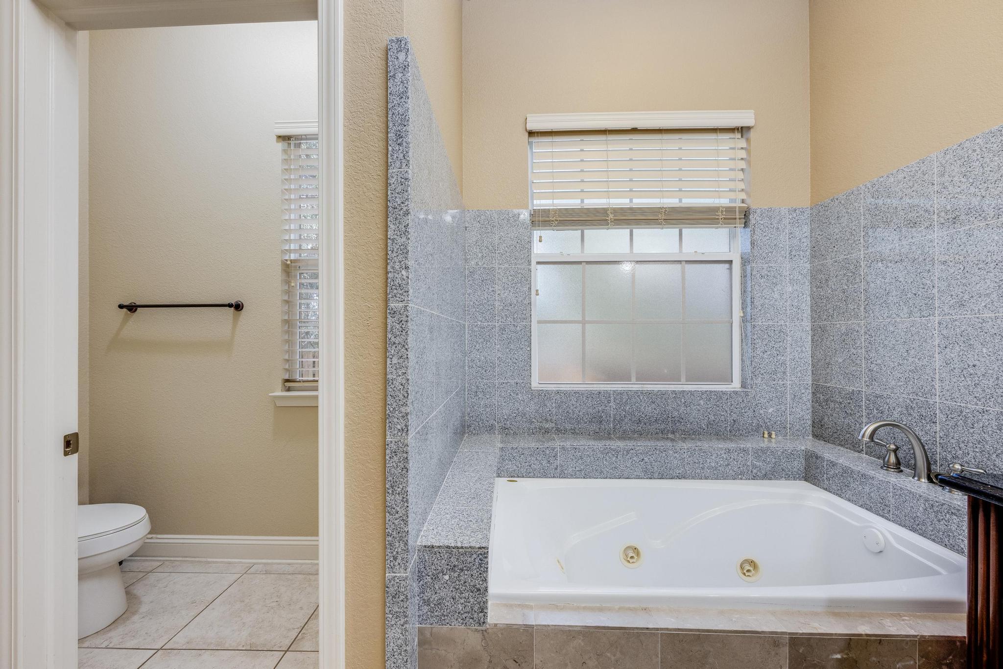 FOX VALLEY - Residential