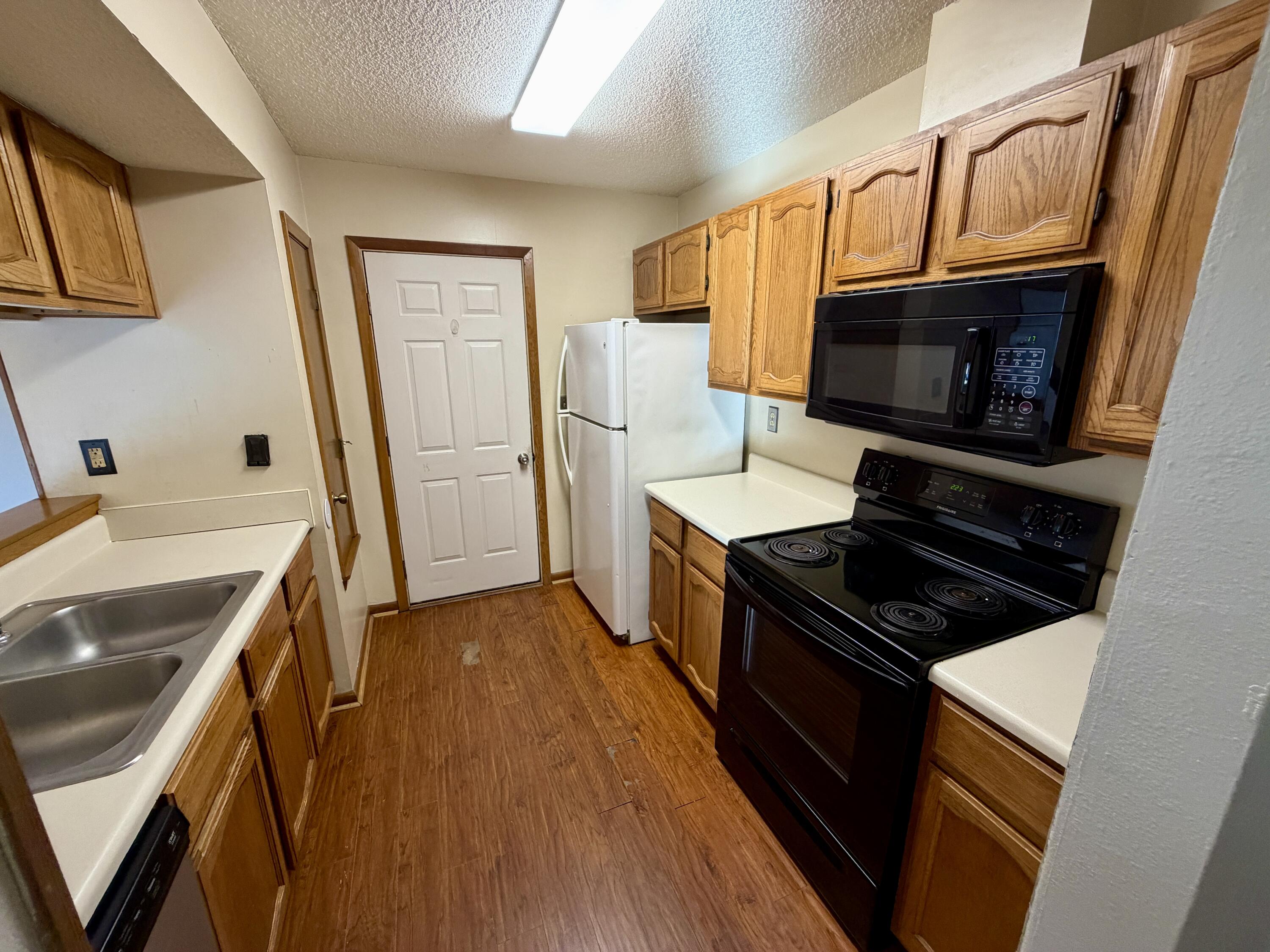 CEDAR RIDGE PH 10 - Residential Lease