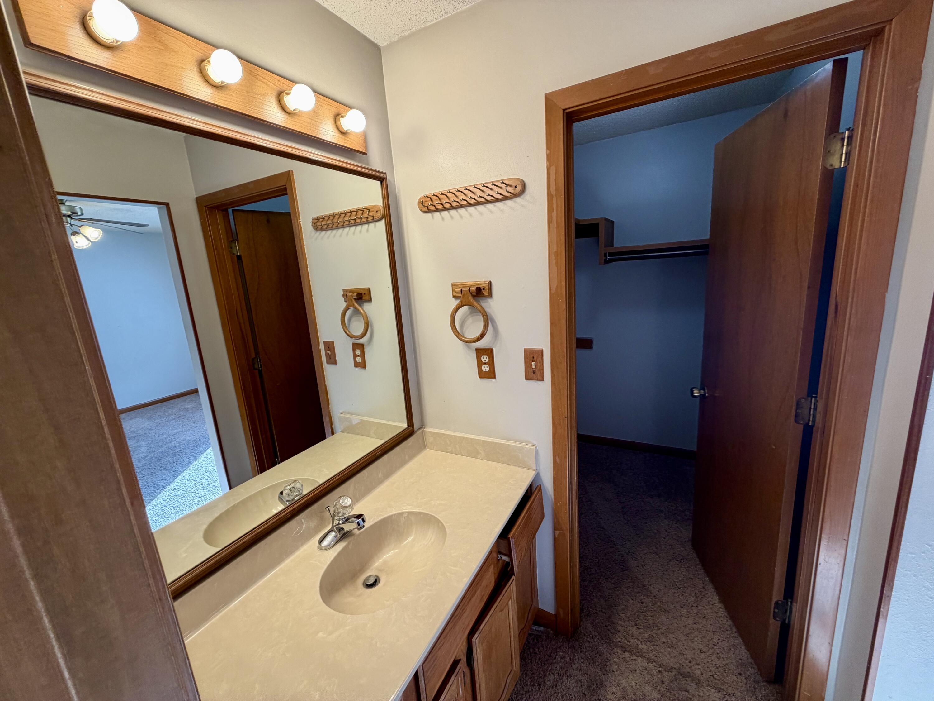 CEDAR RIDGE PH 10 - Residential Lease