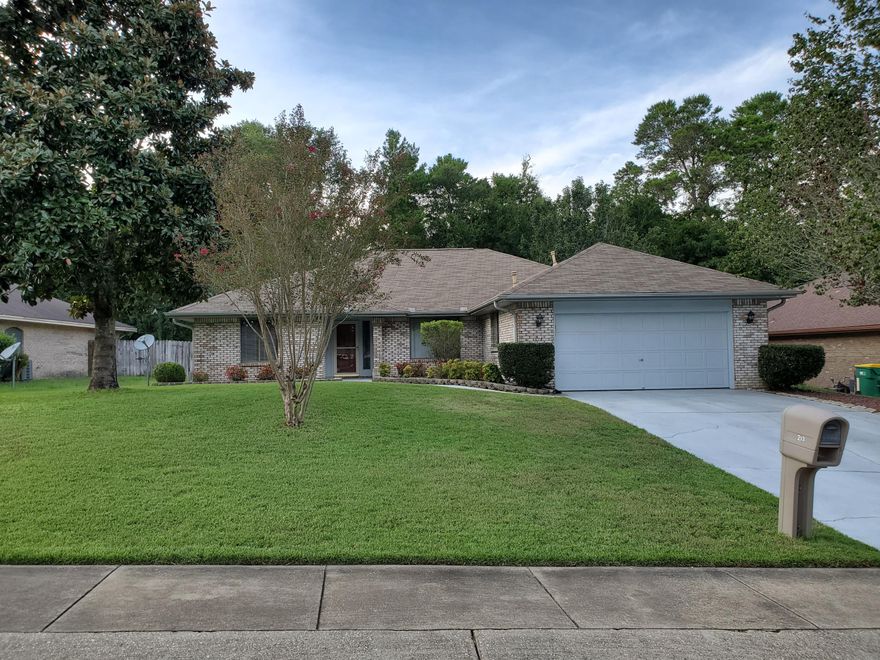 Custom built home in desirable Rocky Bayou area. Rent includes full pool maintenance service. Split floor plan, salt water Gunite pool, Florida room and screened porch. 3 bedroom, 2 full baths, great room, eat in kitchen and formal dining room. Real hardwood floors, custom gas fireplace