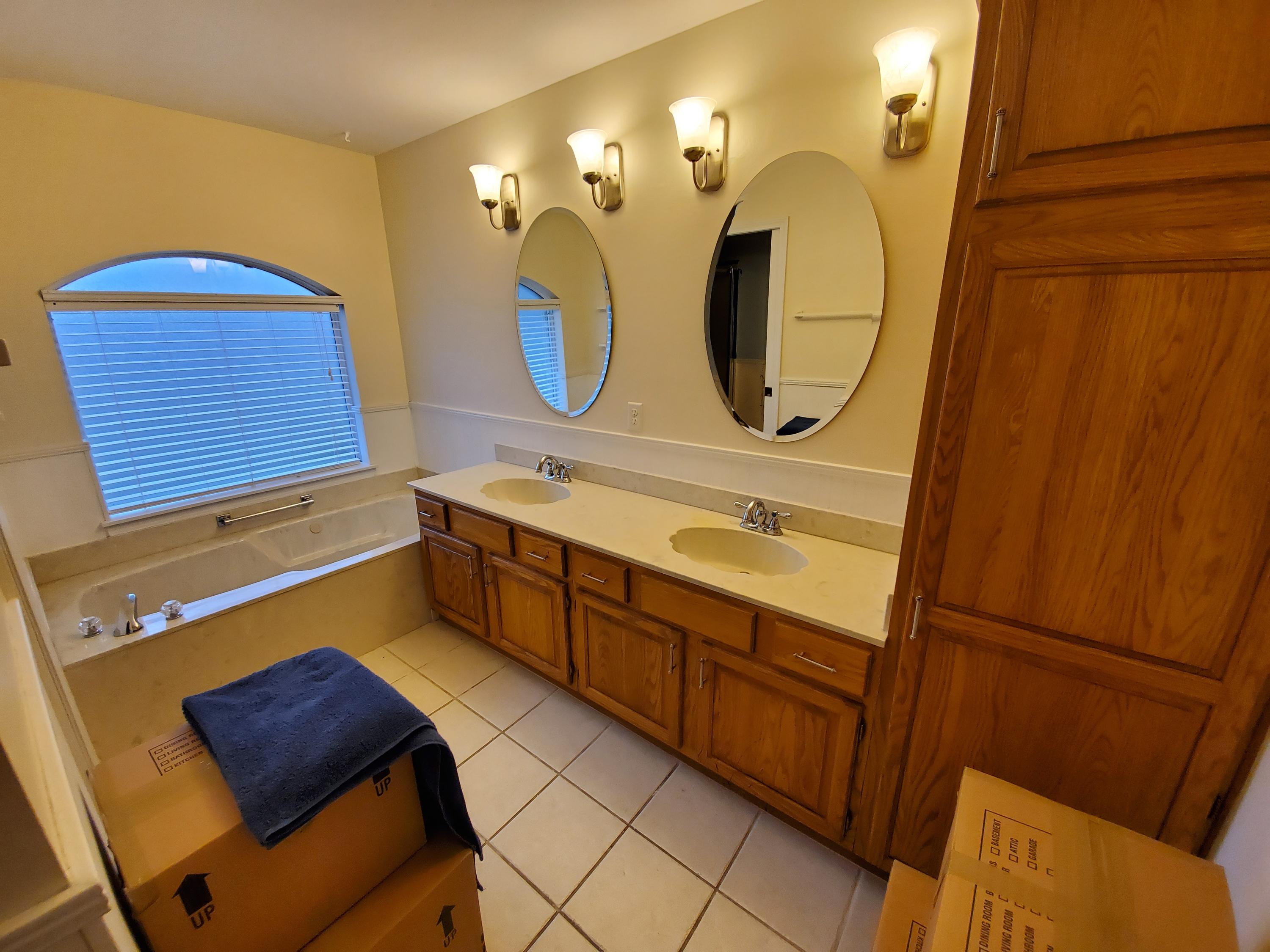 ROCKYWOOD PH 4 - Residential Lease