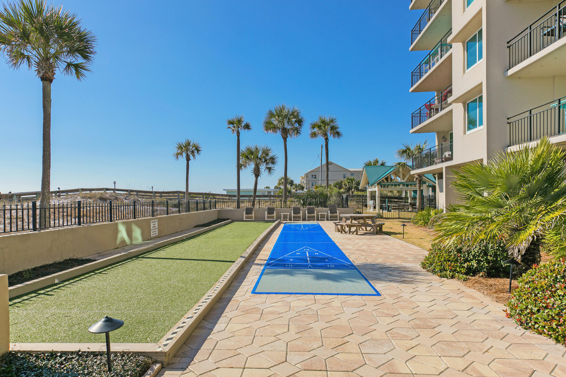 Breakers PH 1 - Residential