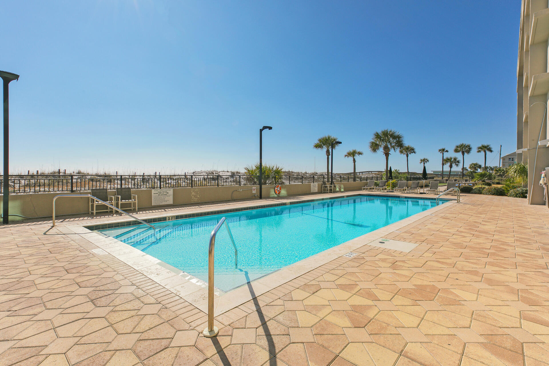 Breakers PH 1 - Residential