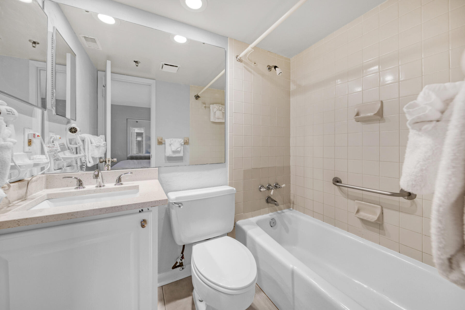 Breakers PH 1 - Residential