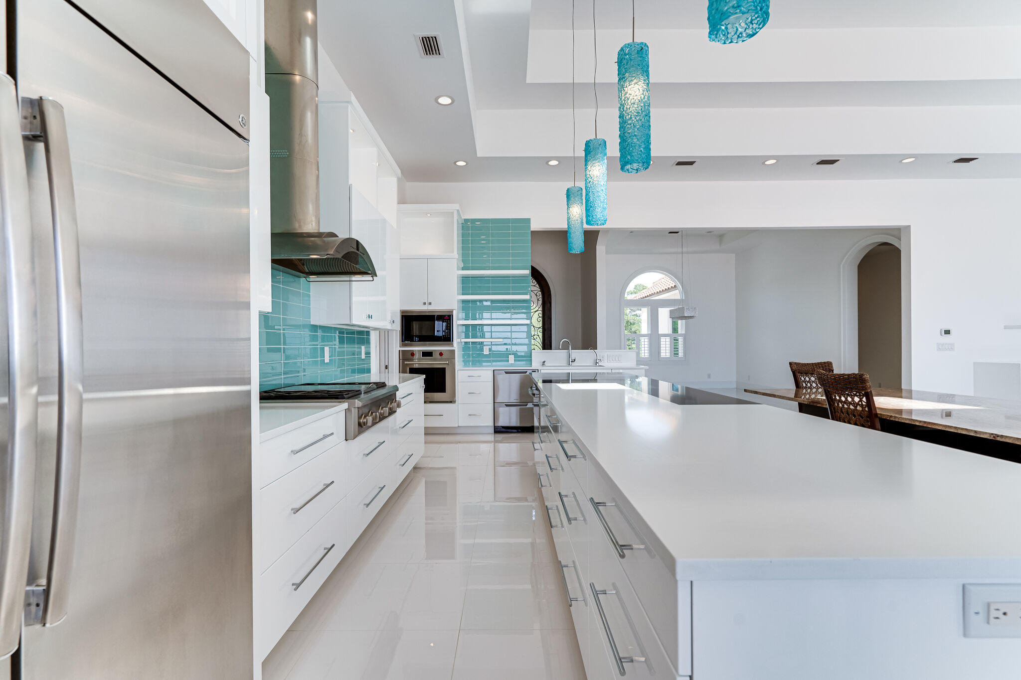 BLACK POINTE - Residential