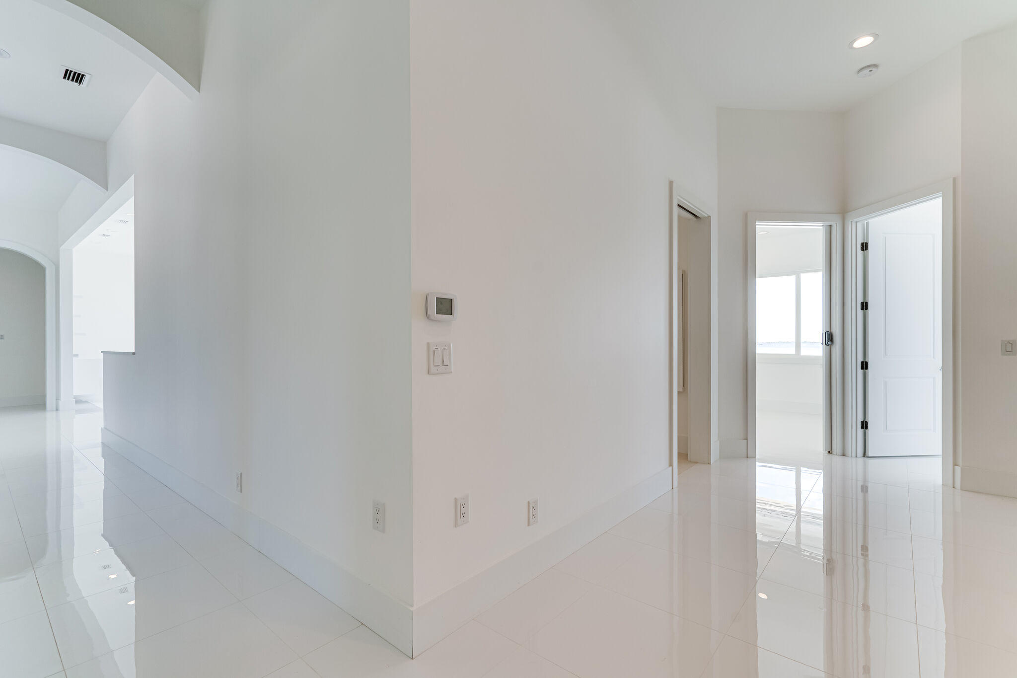 BLACK POINTE - Residential