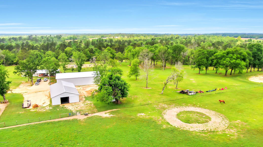 NO RECORDED SUBDIVISION - Residential