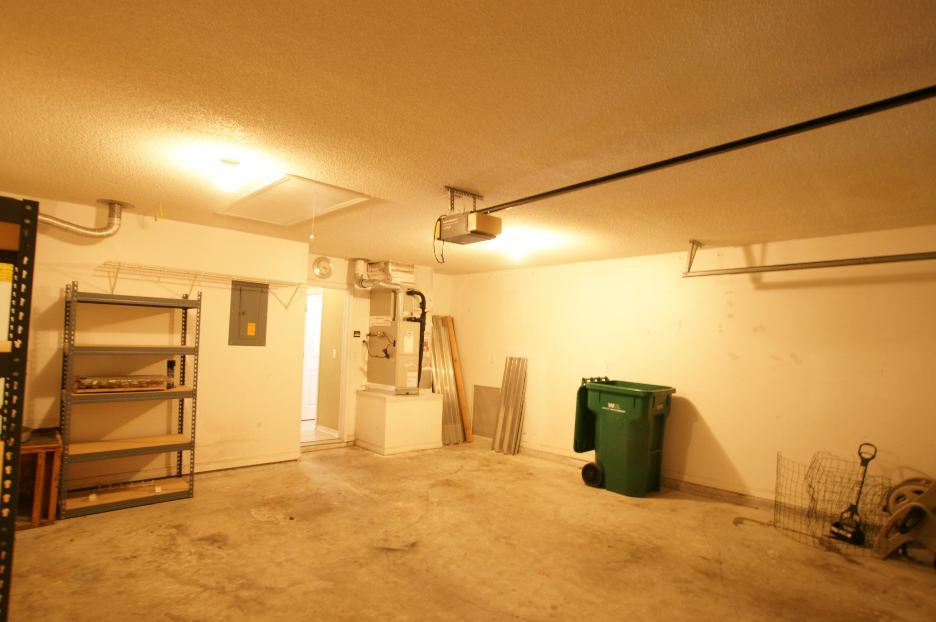 NORTH RIDGE CREEK S/D LOT 22 BLK B - Residential