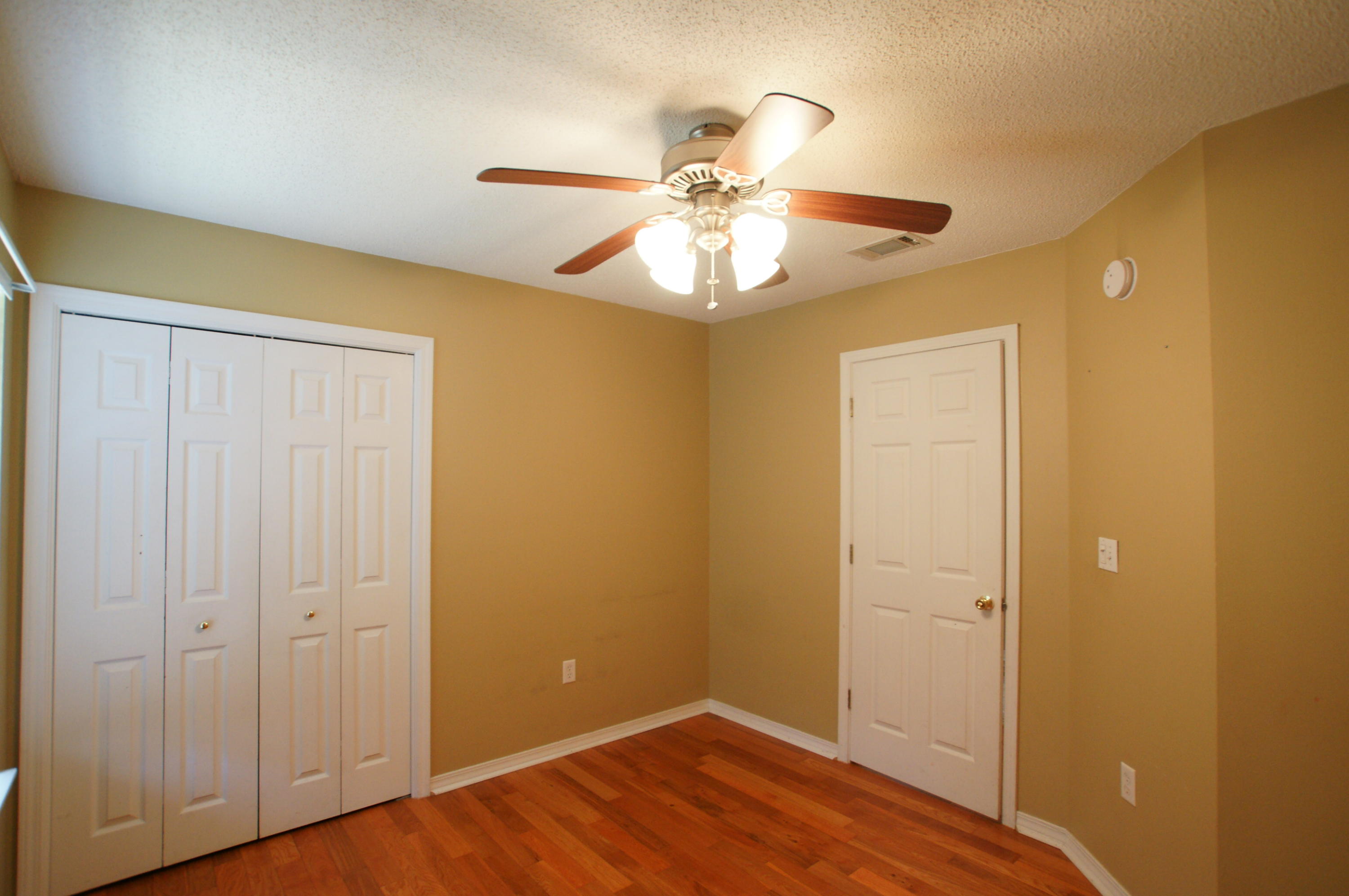 NORTH RIDGE CREEK S/D LOT 22 BLK B - Residential