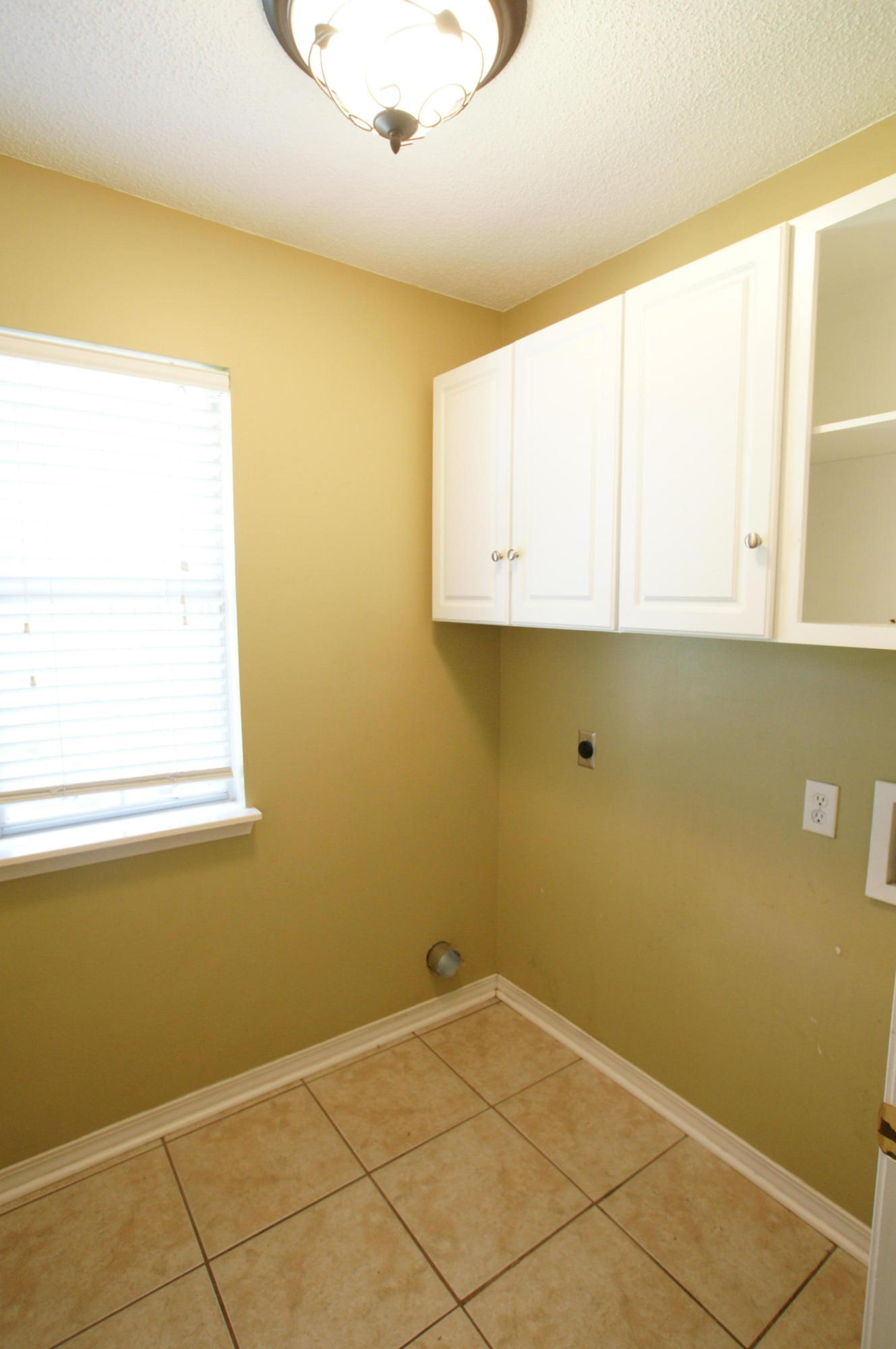 NORTH RIDGE CREEK S/D LOT 22 BLK B - Residential