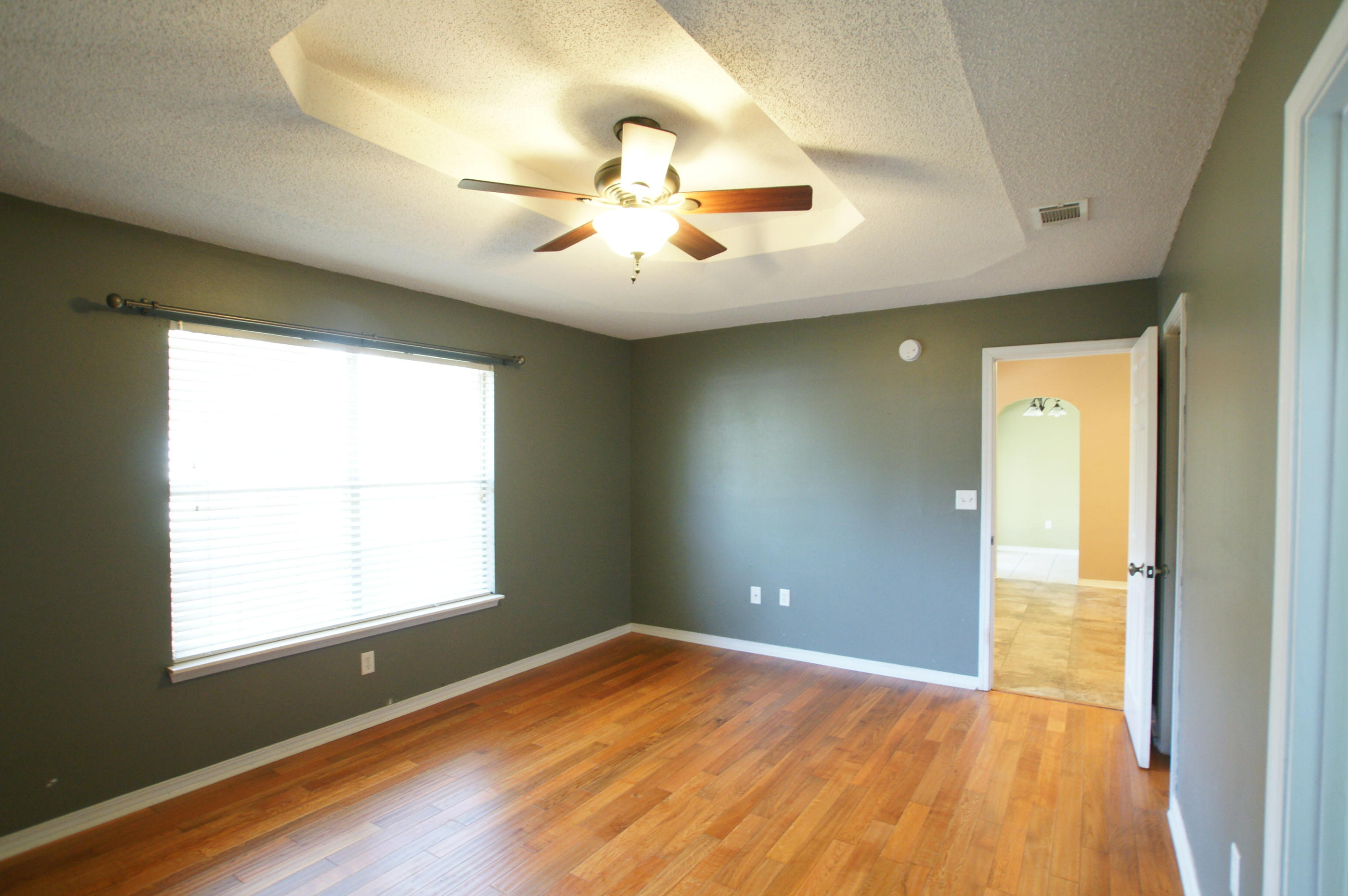 NORTH RIDGE CREEK S/D LOT 22 BLK B - Residential