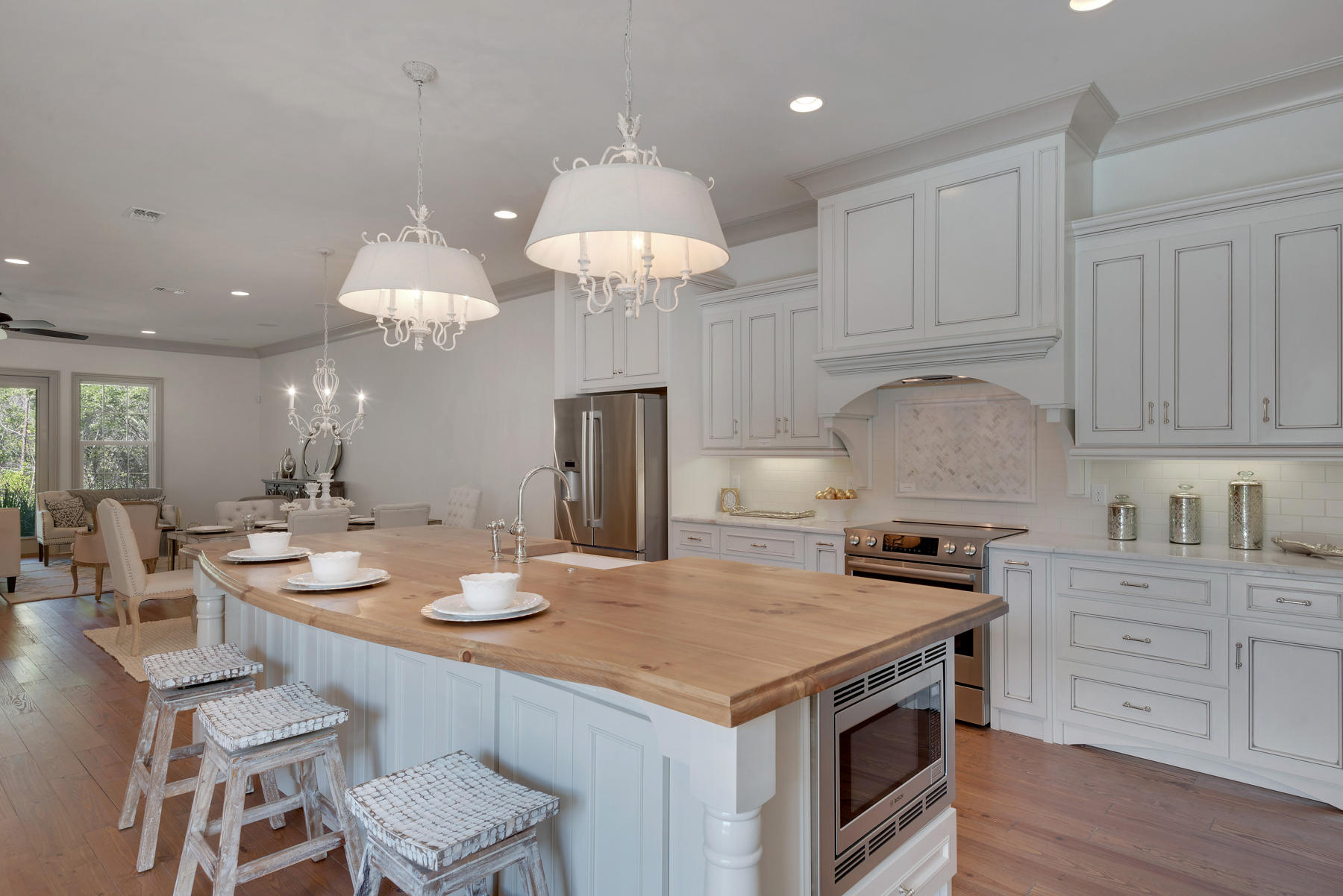 REGATTA BAY GOLF VILLAS - Residential