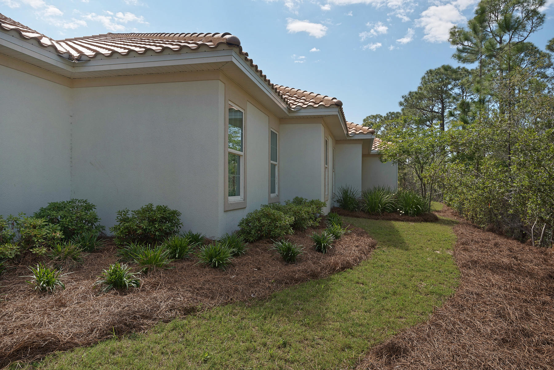 REGATTA BAY GOLF VILLAS - Residential