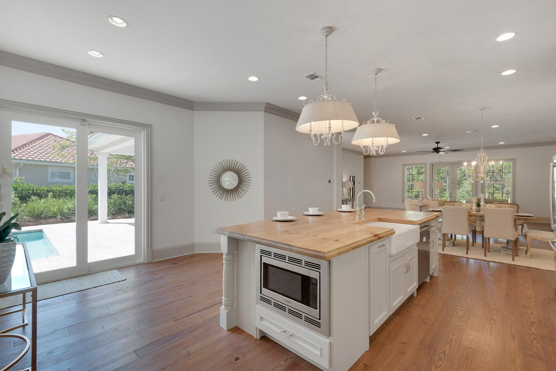 REGATTA BAY GOLF VILLAS - Residential