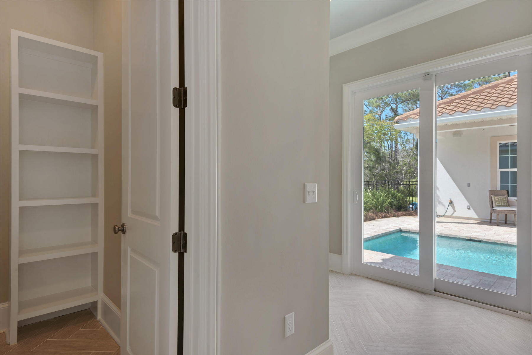 REGATTA BAY GOLF VILLAS - Residential