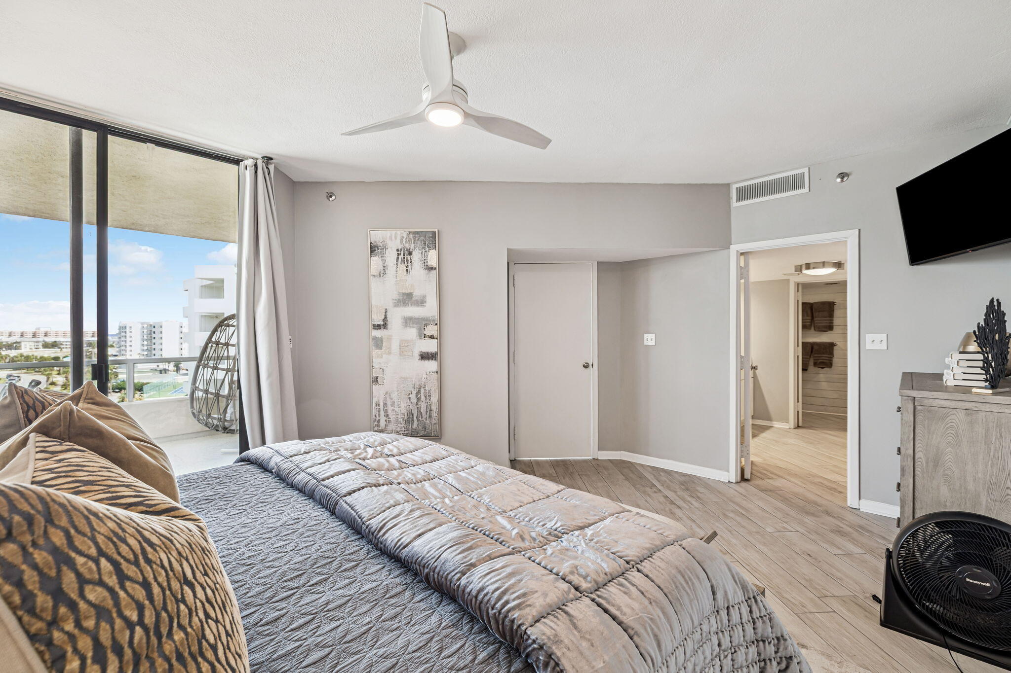 EAST PASS TOWERS CONDO - Residential