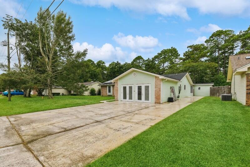 PINE MEADOWS 2ND ADDN - Residential