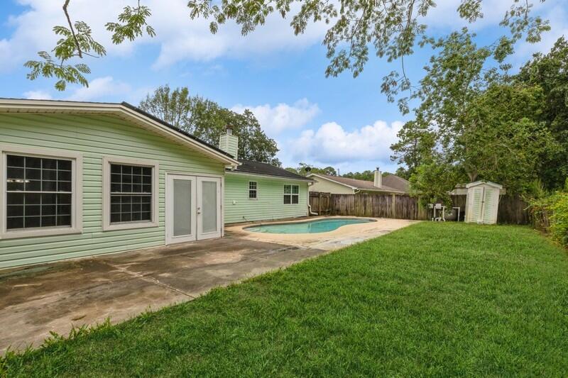 PINE MEADOWS 2ND ADDN - Residential