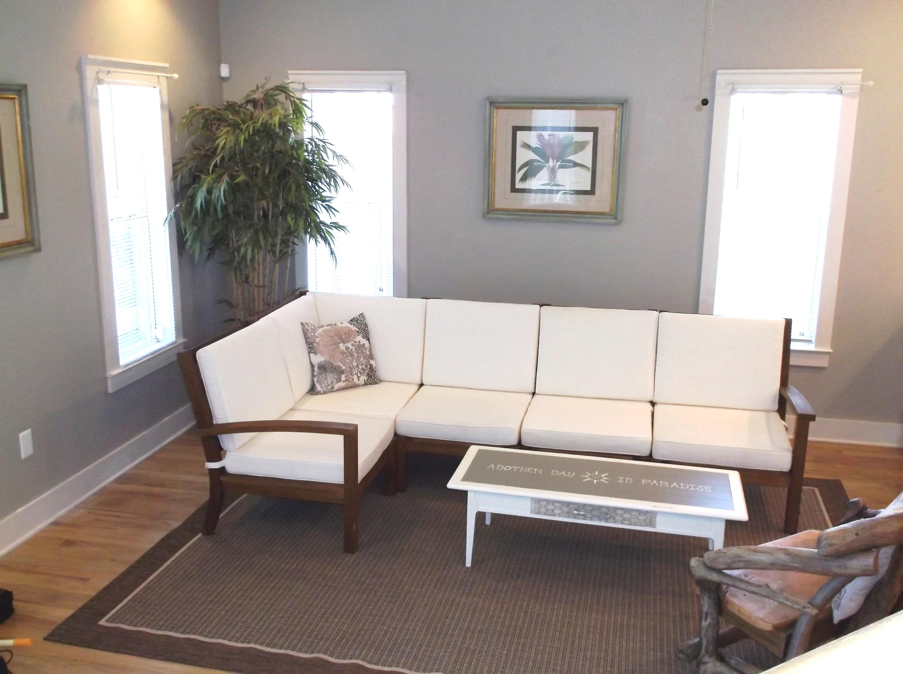 WOODLAWN BEACH - Residential