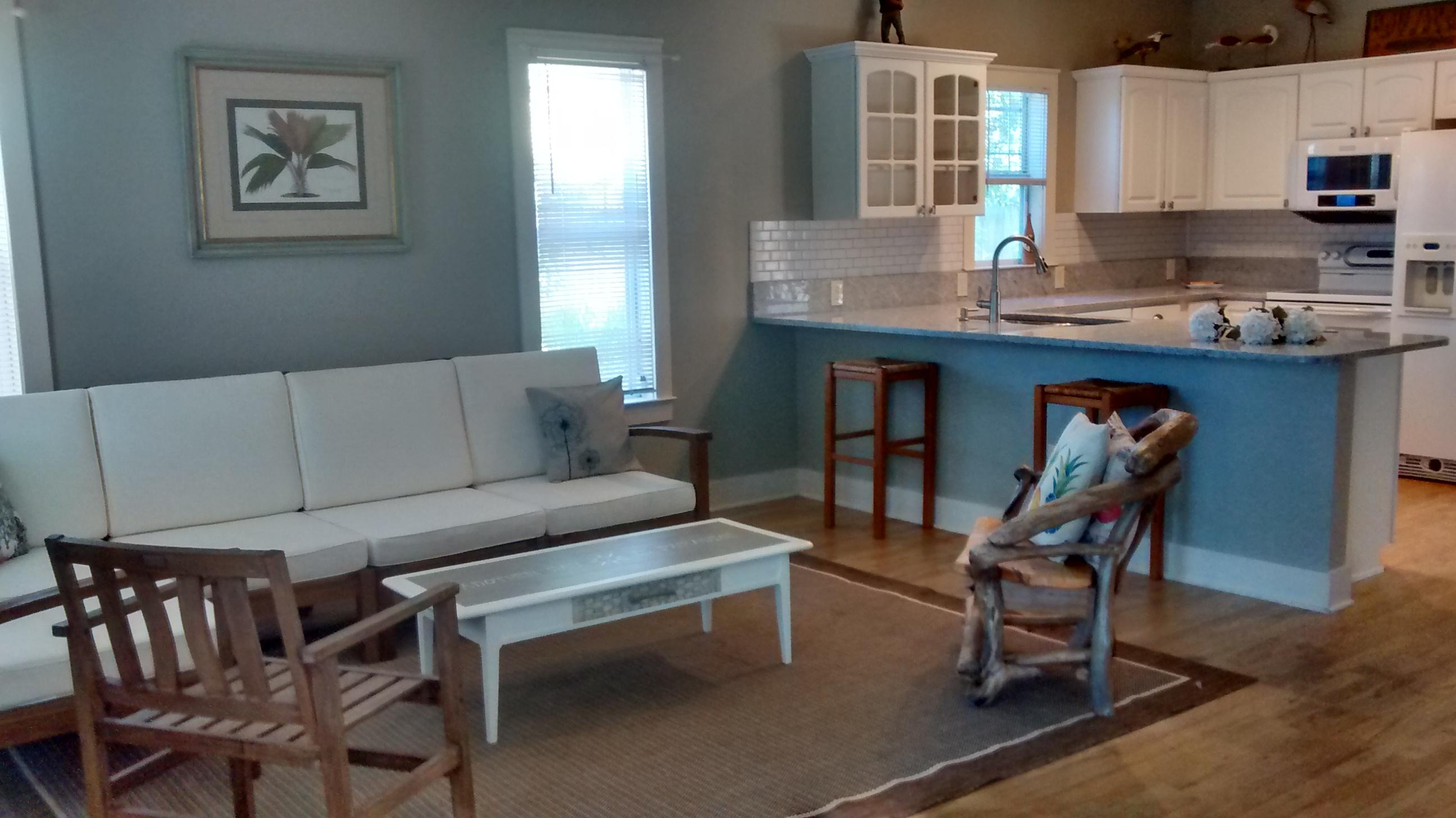 WOODLAWN BEACH - Residential