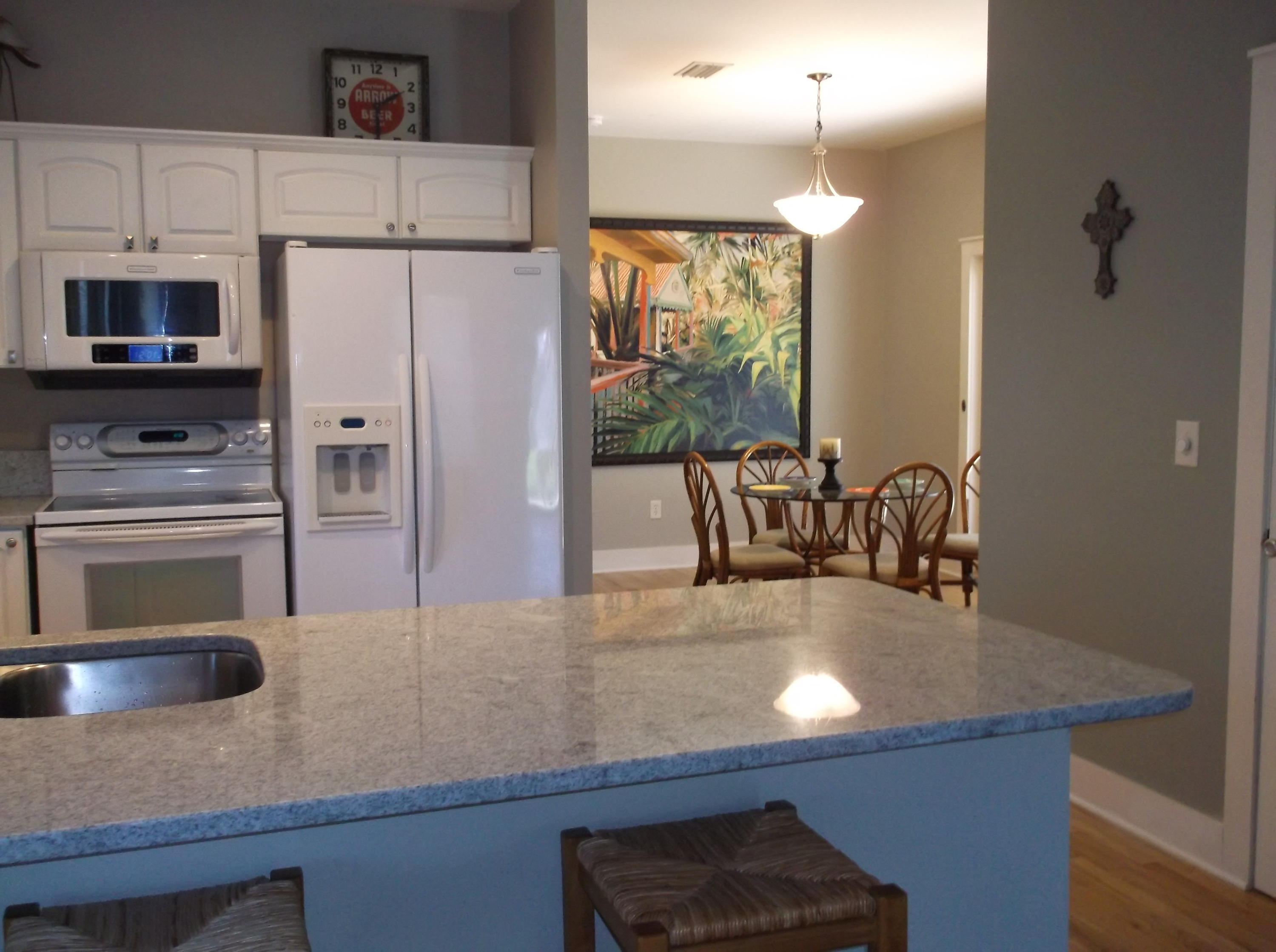 WOODLAWN BEACH - Residential