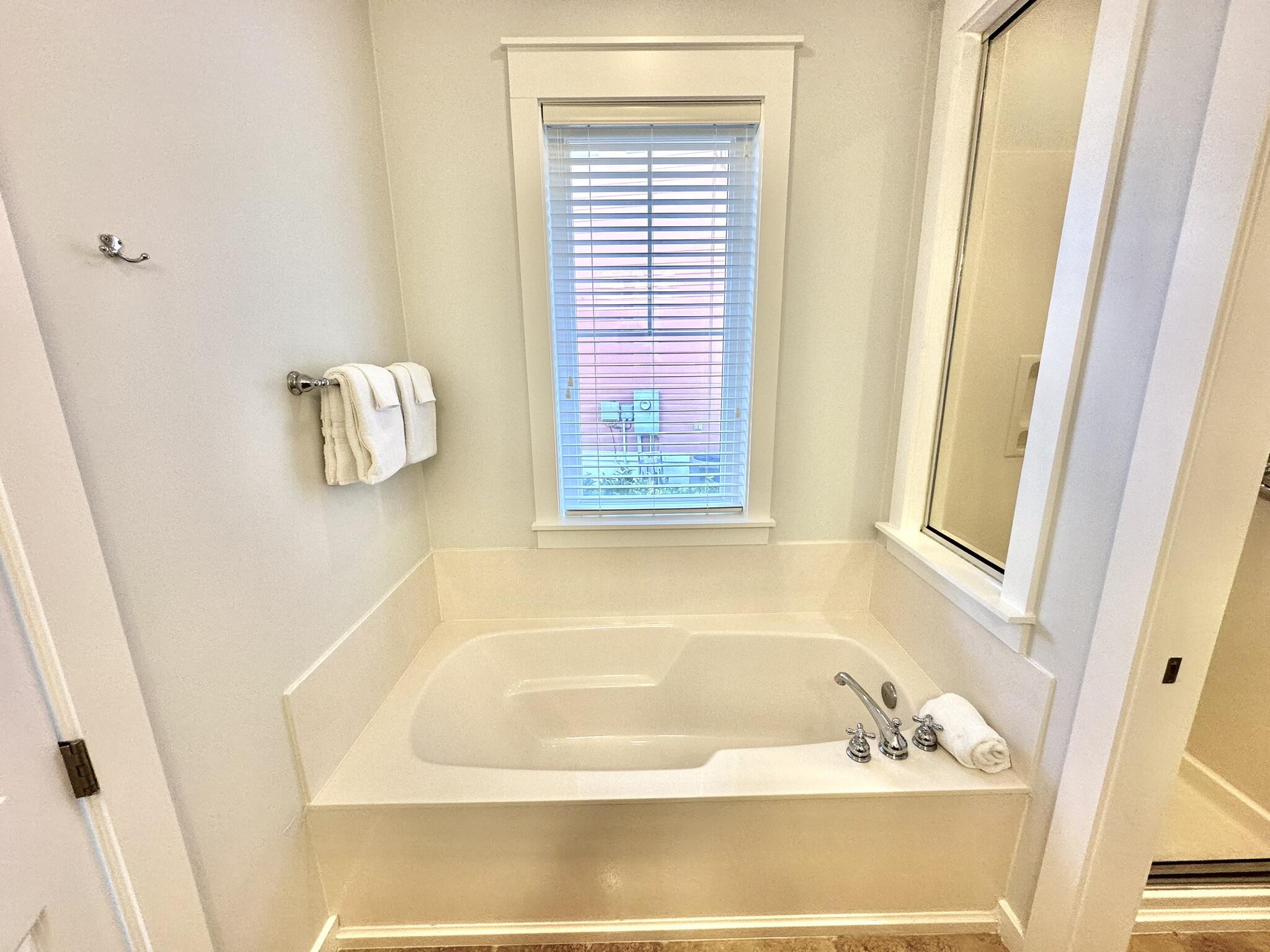 LAUREL GROVE - Residential