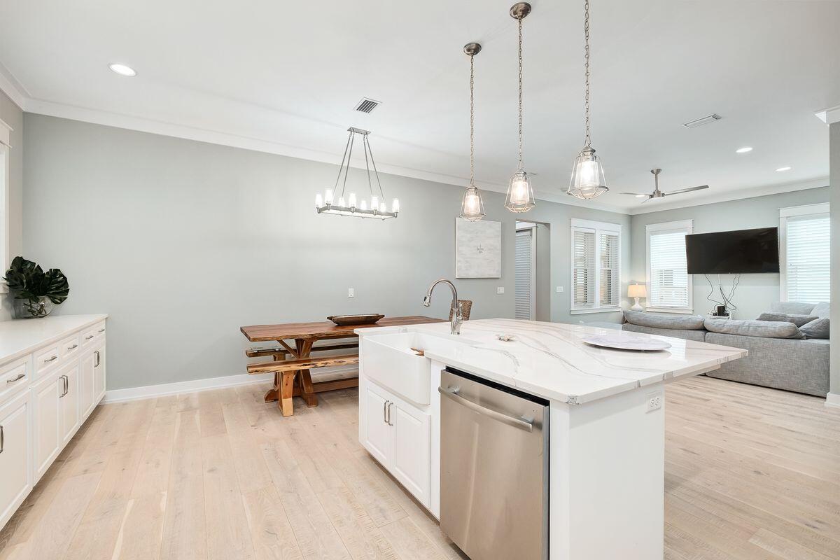 WHITES GULFVIEW ESTATES 2ND ADDN - Residential