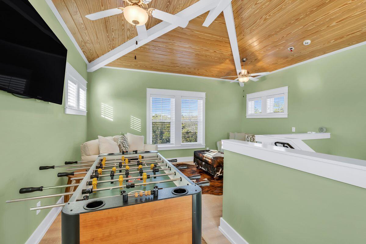 WHITES GULFVIEW ESTATES 2ND ADDN - Residential